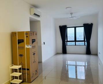 Segambut, Savvy Riana Dutamas Condominium  Partly furnished For Rent