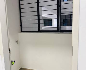 Segambut, Savvy Riana Dutamas Condominium  Partly furnished For Rent