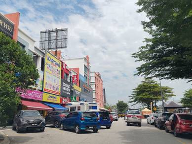 Shah Alam Seksyen 16 kedai dekat bank, mall, butik farmasi, sekolah