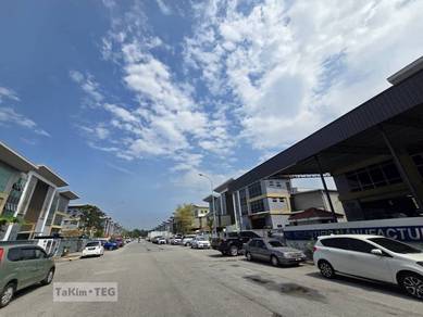 Sungai Puloh Klang Renovated 3 Storey Semi D Factory Warehouse Office