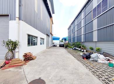 4 storey warehouse semenyih