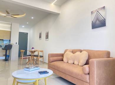 Mampu Milik @ Monthly RM1k | Walk to Segi, SMK| 5-8min to Airport & KD