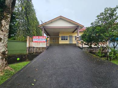 Perpetuity, Big Land Size, Single Storey Corner House - 12th Mile!