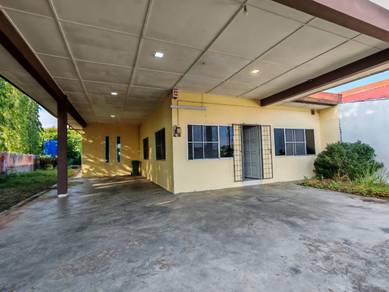 Perpetuity, Big Land Size, Single Storey Corner House - 12th Mile!