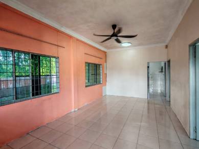 Perpetuity, Big Land Size, Single Storey Corner House - 12th Mile!