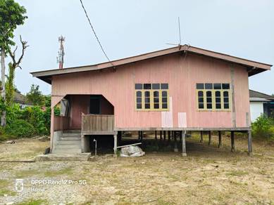 Rumah Kayu Berhampiran TMG Gong Badak 4 Kuala Nerus