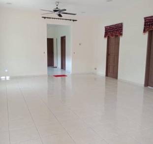 Facing Open Single Storey Bungalow, Laman Dahlia, Nilai Impian