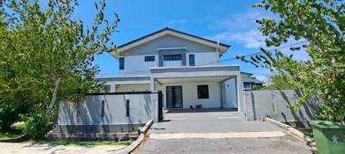 Double storey semi d at Stapok near MJC,timberland,SGH,satok,saberkas