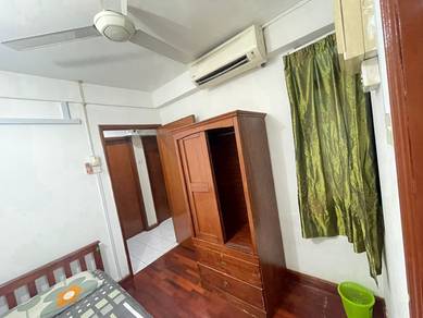 Single Room attach bath Mini Master Bistari beside WTC LRT GHKL