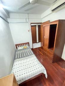 Single Room attach bath Mini Master Bistari beside WTC LRT GHKL
