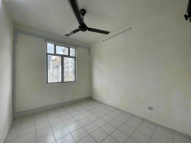Larkin Idaman Apartment-3