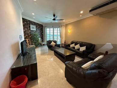 For Rent - Petrie Condominium Town Area. Near Ciq 10 min