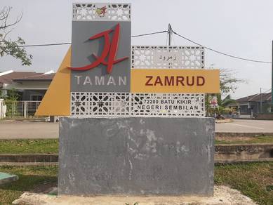 [RUMAH DEPAN PADANG, SURAU] Teres setingkat Taman Zamrud, Batu Kikir
