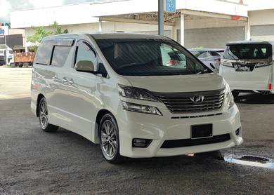 Toyota VELLFIRE 2.4 Z PLATINUM SELECTION (A)
