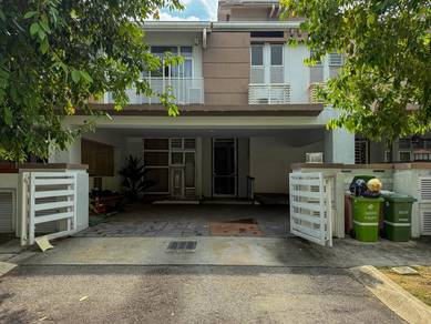NEAR LAKE SPACIOUS RENOVATED 2.5 Storey SUPERLINK Presint 16 Putrajaya