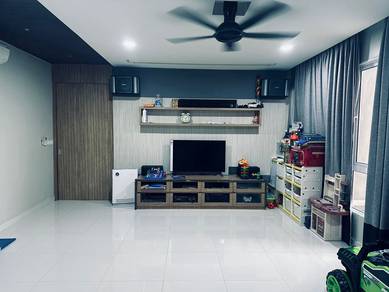Central Park Renovated & Furnished 4-Bedrooms 2600sf 2-Covered Carpark