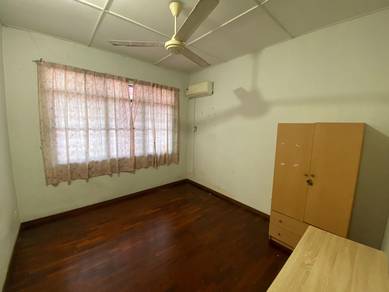 Adjacent to Beverly Hill phase 2 detached house for rent