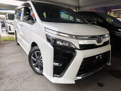 Toyota VOXY 2.0 ZS KL AP HOLDER UNREG
