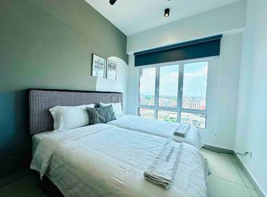 Beside MRT 2Bilik Condo!!!!【Bole Full Loan | FREEHOLD】@10min to Cheras