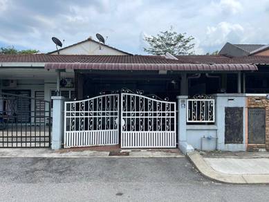 RENOVATED Single Storey Taman Pinggiran Pelangi Rawang Selangor