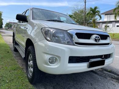 Toyota HILUX 2.5 (M)