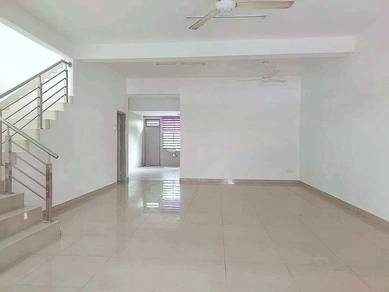 * CANTIK  Rumah Teres 2 Tingkat * dekat  Sekolah SJM * nk Jual *