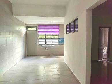 * CANTIK  Rumah Teres 2 Tingkat * dekat  Sekolah SJM * nk Jual *