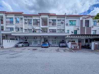 NEAR UKM Top Floor Townhouse Partially Furnished 