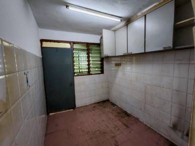 Kuchai Lama Flat 3 Rooms 1 Bath for rent