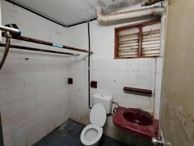 Kuchai Lama Flat 3 Rooms 1 Bath for rent