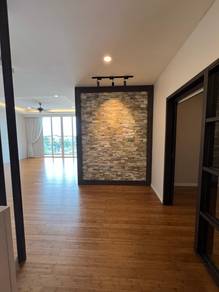 The Royalle/ condo/ nice renovate/ 3b2b/ 1991 sqft/ Low density