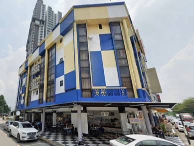 Corner Facing Road Ground Floor Renovated For Rent