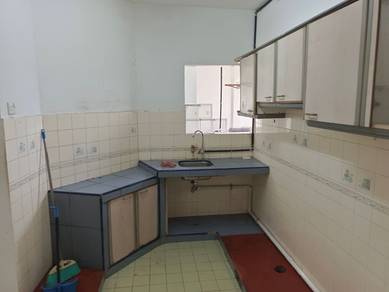 Subang Perdana Goodyear Court 5 for rent. Near LRT station, Taipan USJ