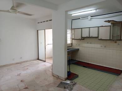Subang Perdana Goodyear Court 5 for rent. Near LRT station, Taipan USJ