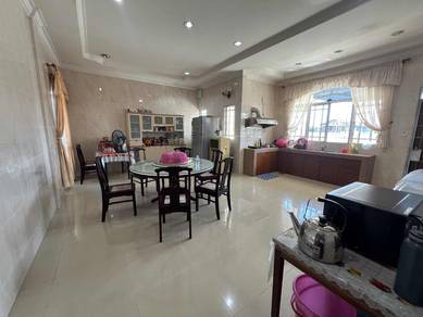 2 storey semi D/ Lrg cloud estate/ big land 15 points/ 7b8b/ near city