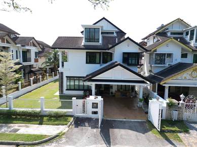 Puncak Bangi, Seksyen 6, Bandar Baru Bangi. 2.5 Storey Semi D House.