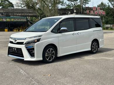 Toyota VOXY ZS KIRAMEKI II 7 SEAT