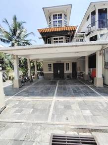 CORNER 2.5-Storey Terrace🔥Extended & Renovated @ Taman Bukit Utama