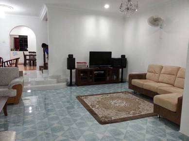 RUMAH TERES DUA TINGKAT ENDLOT JALAN HJ AHMAD Kuantan