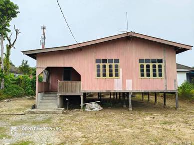 Tanah LOT BANGLO SERTA RUMAH KAYU CANTIK BELAKANG UNISZA GONG BADAK