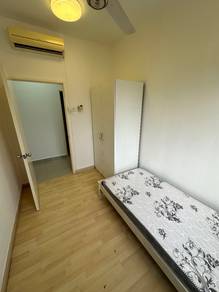 [Near LRT] Medium Room in Putra Suria Apartment