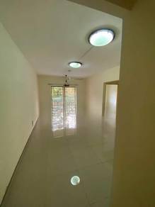 Sutramas puchong for sale near Lrt basic furnished face main road