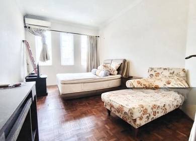 Modern Comfort 2-Storey House at Tabuan Laru Kuching Near Samajaya