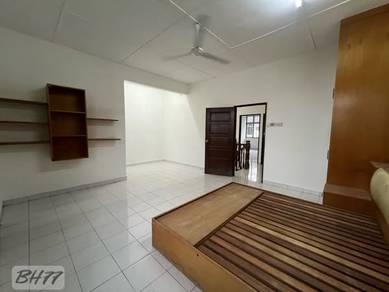 FACING OPEN RENOVATED Teluk Pulai Klang 2 Storey House End Lot 20x75FH