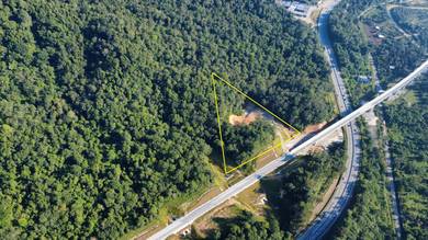 Land at KM 57.7 along the Kuala Lumpur – Karak Highway