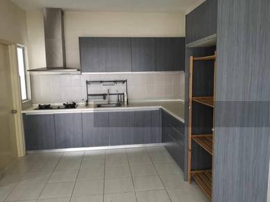 Koi kinrara puchong for sale partly furnished good condition