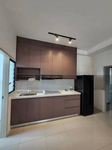 Savvy Riana Dutamas 4 Bedroom unit/aircond/balcony/curtains/savio