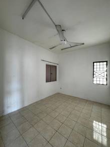 CORNER- klang  Bayu villa Apt