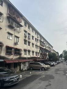 Pangsapuri Intan  G Floor , bukit permai ampang