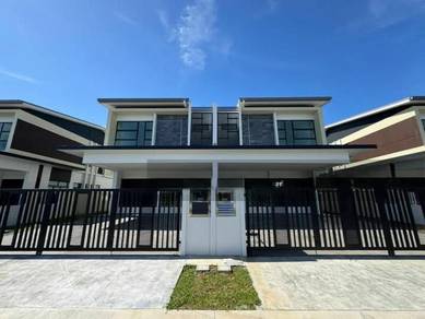 Impian emas cluster unblock view,brand new unit with gate and guarded.